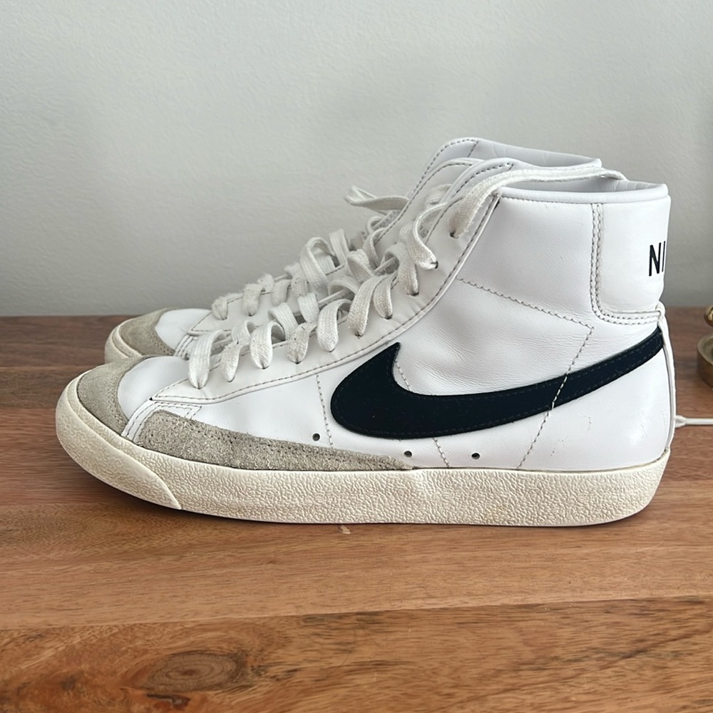 Women’s Nike Blazer Mid 77